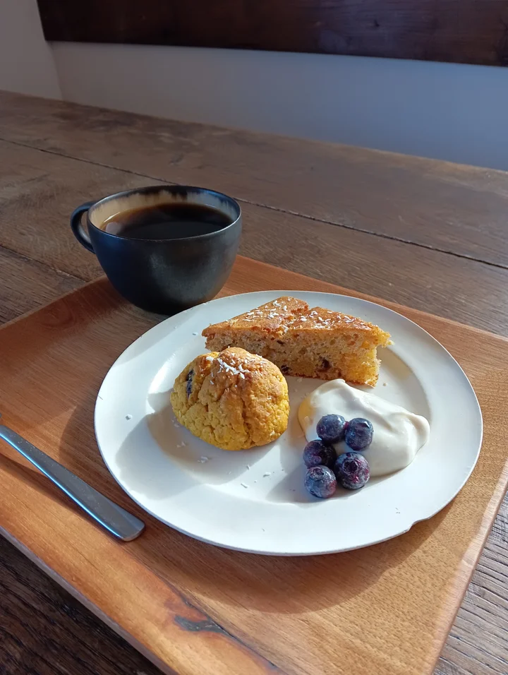 かぼちゃのスコーンとキャロットケーキ